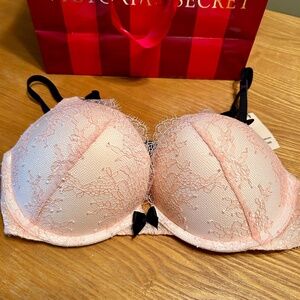 Victoria’s Secret Lace Pink Bombshell Bra Size 36B NWT